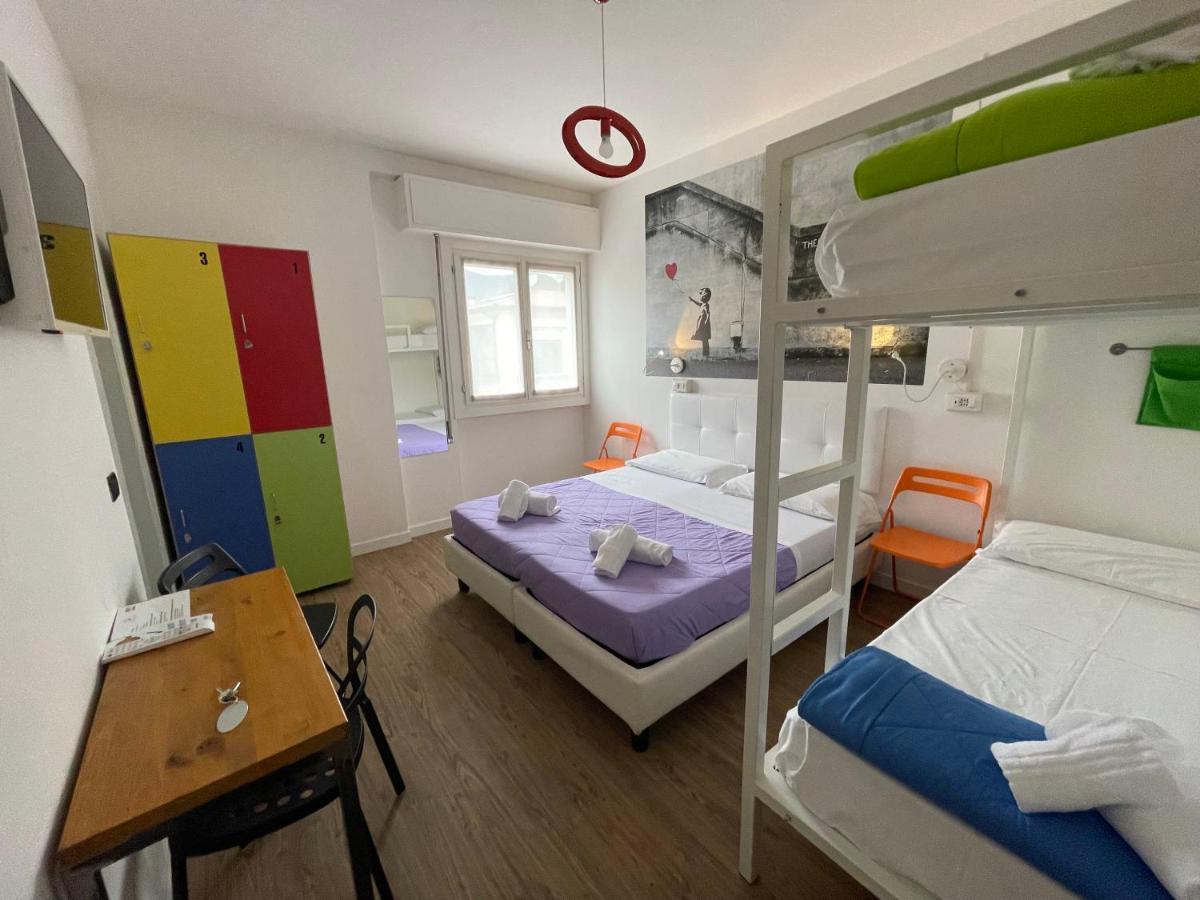 Lake Garda Hostel 살로 외부 사진