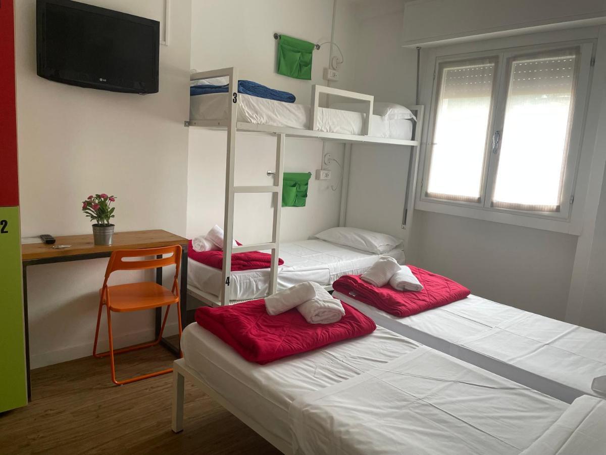 Lake Garda Hostel 살로 외부 사진