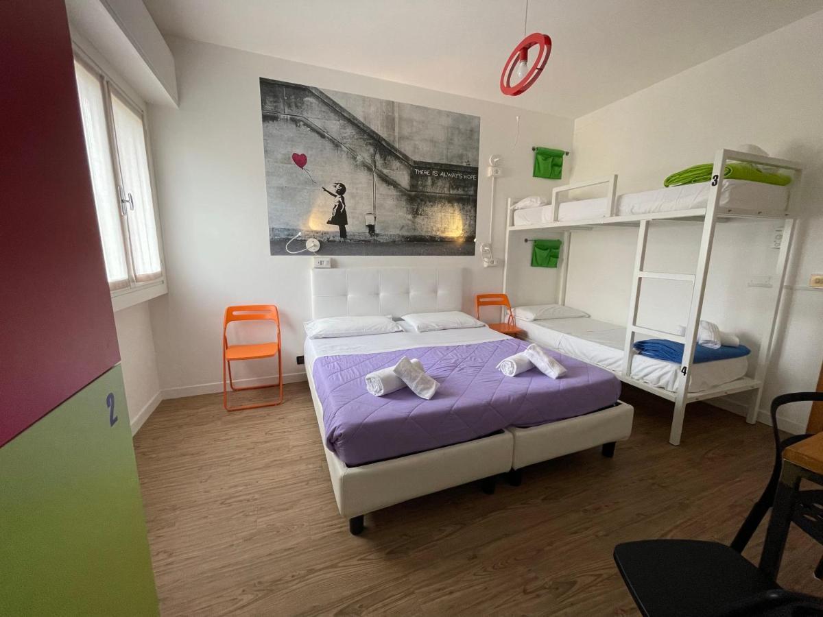 Lake Garda Hostel 살로 외부 사진