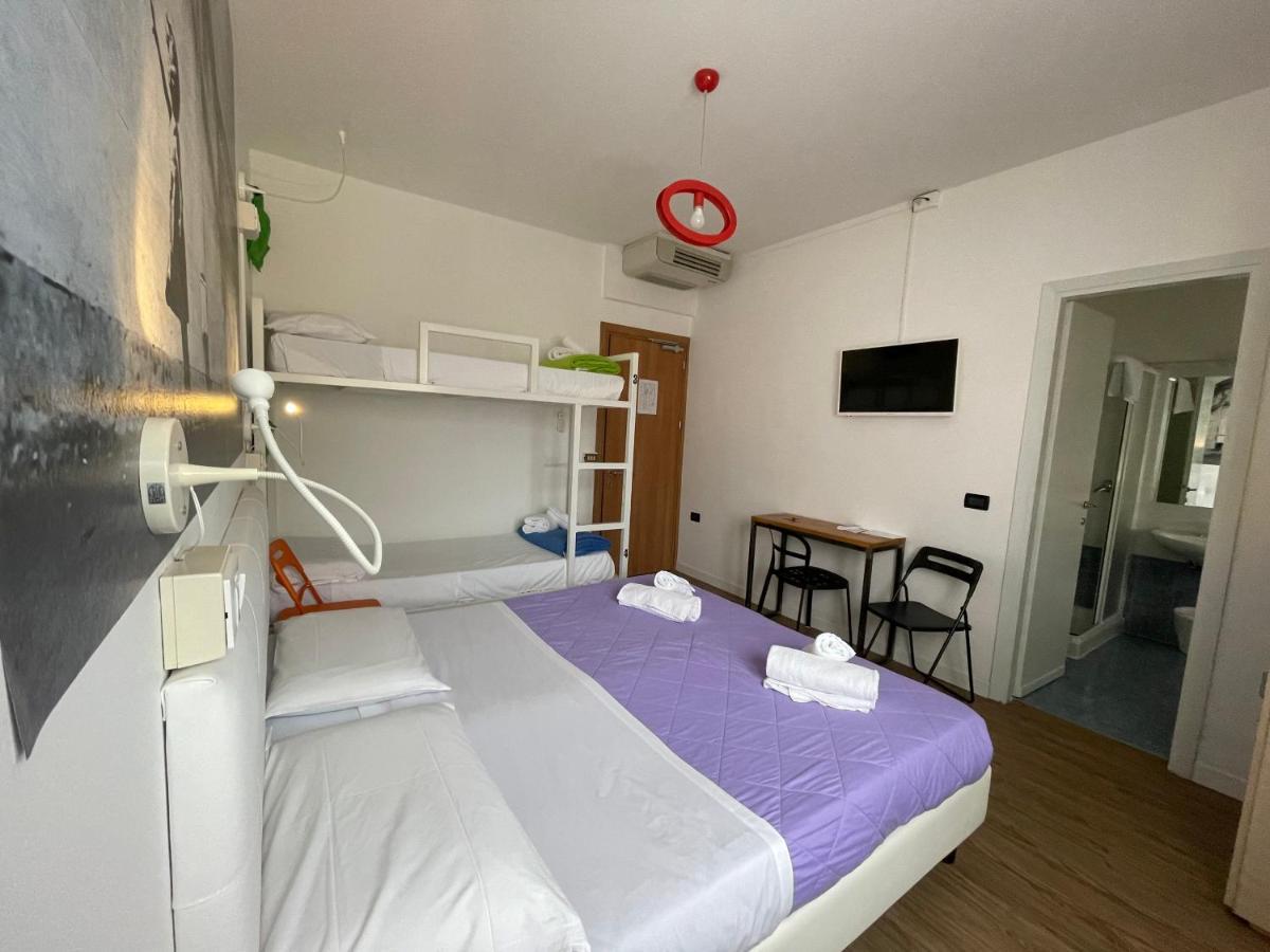 Lake Garda Hostel 살로 외부 사진