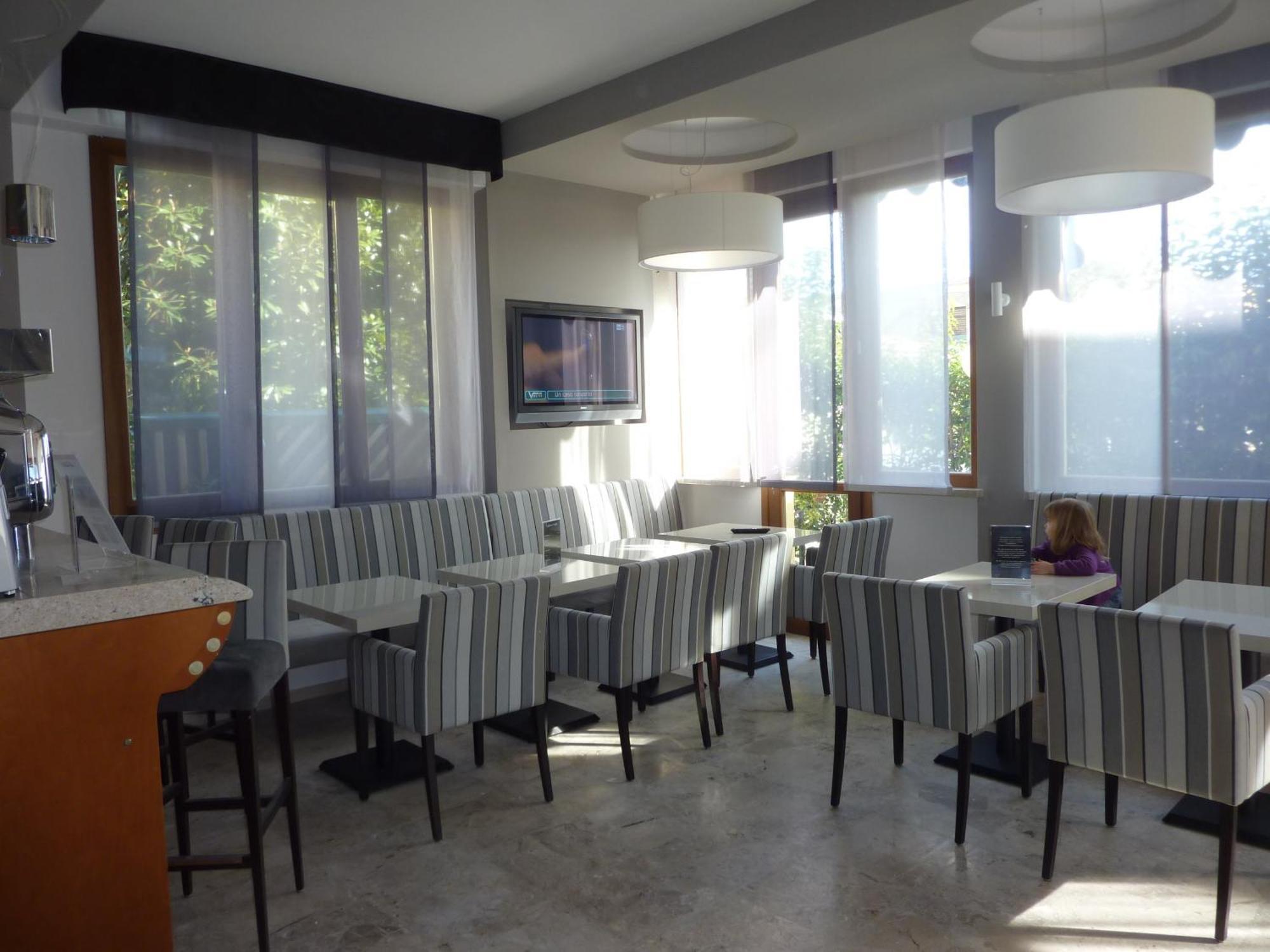 Lake Garda Hostel 살로 외부 사진