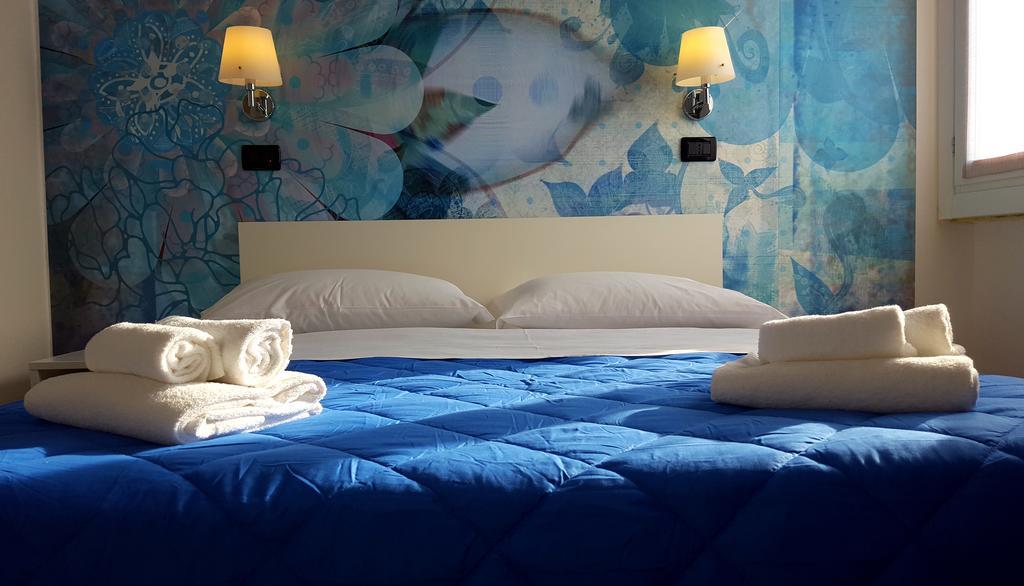 Lake Garda Hostel 살로 외부 사진