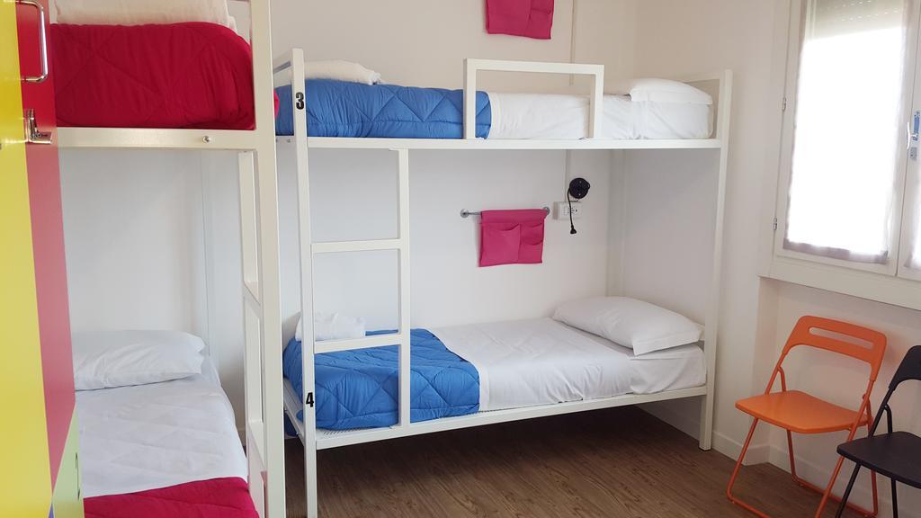 Lake Garda Hostel 살로 외부 사진