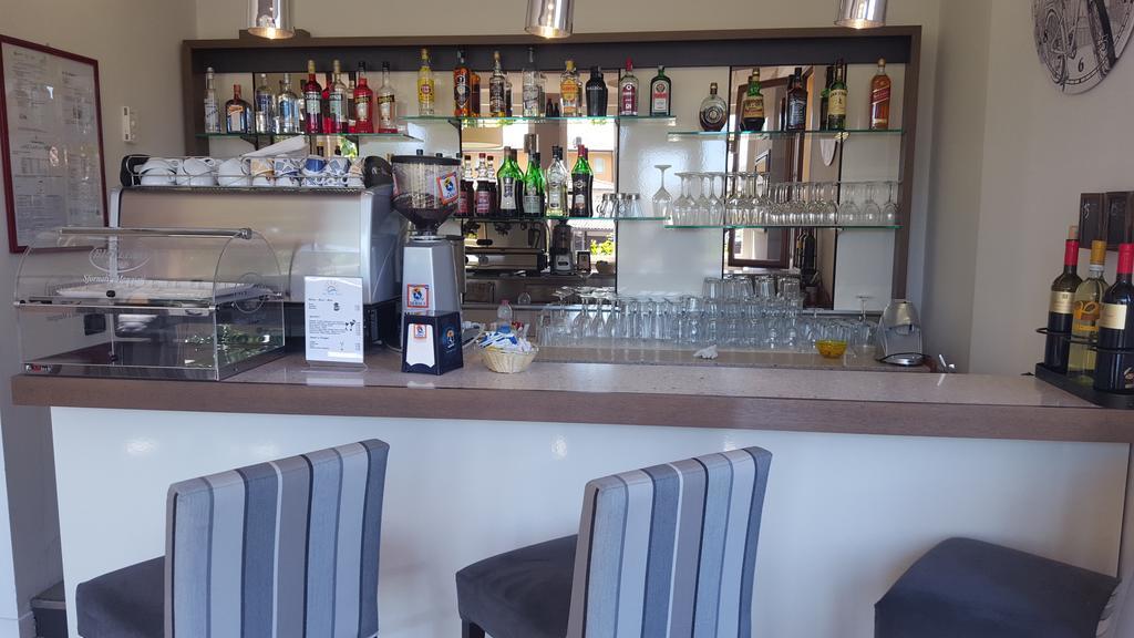Lake Garda Hostel 살로 외부 사진