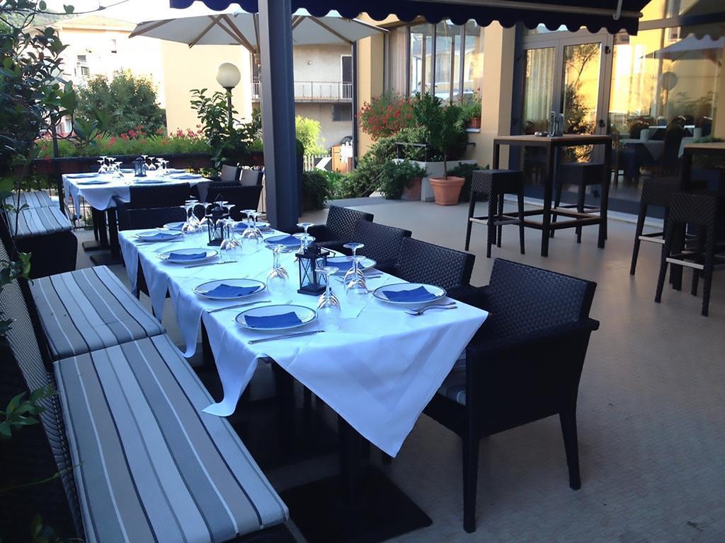 Lake Garda Hostel 살로 외부 사진