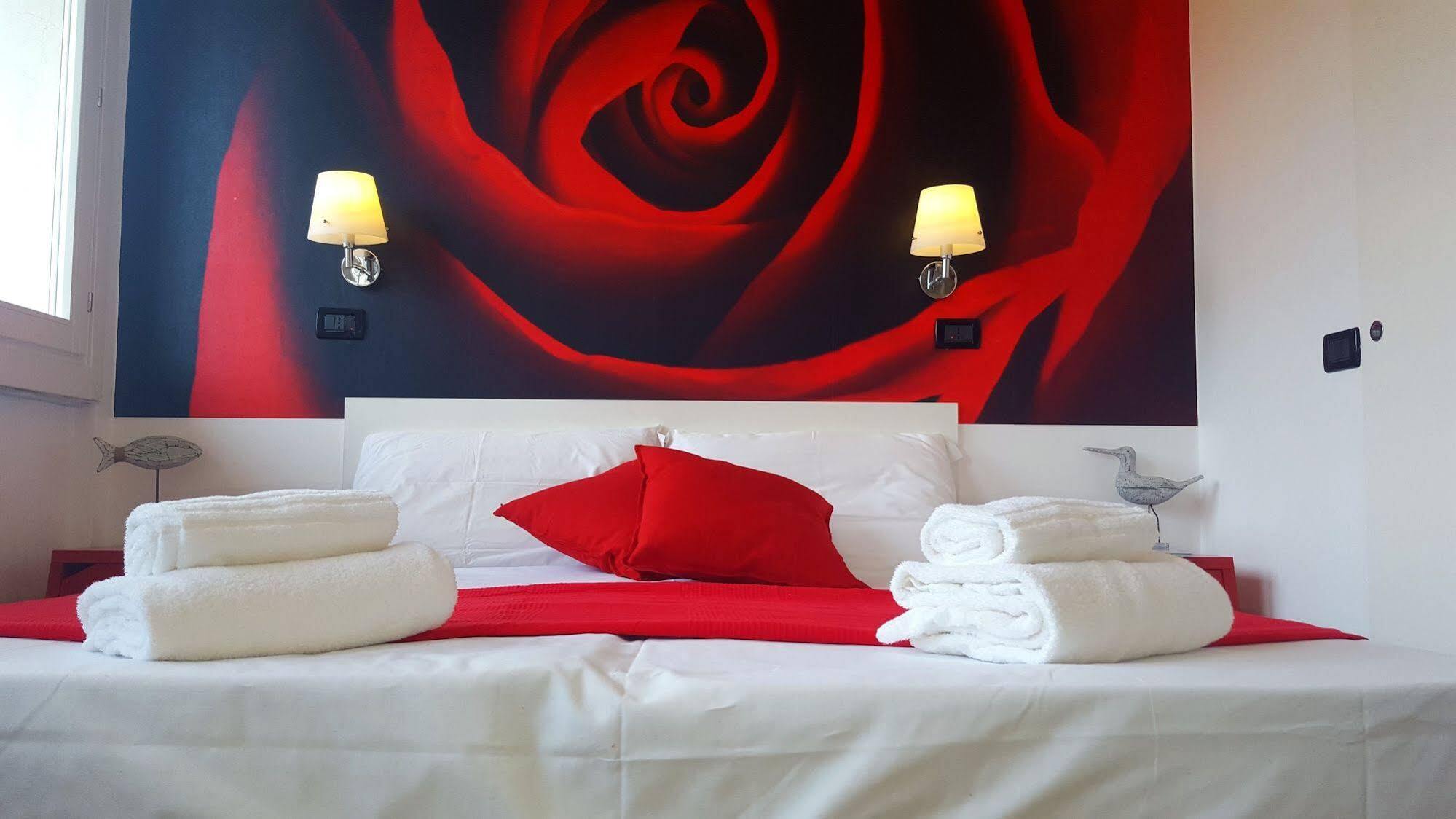 Lake Garda Hostel 살로 외부 사진