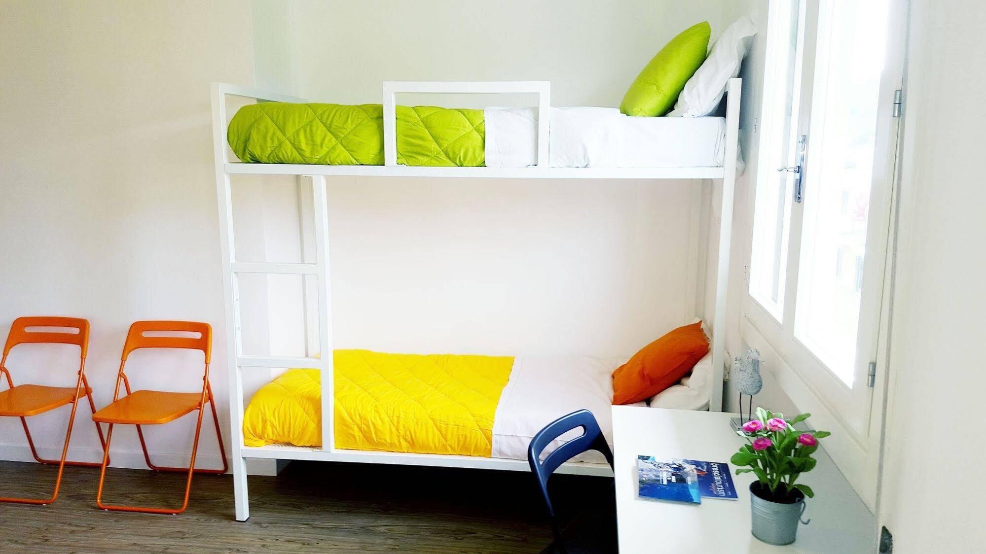 Lake Garda Hostel 살로 외부 사진